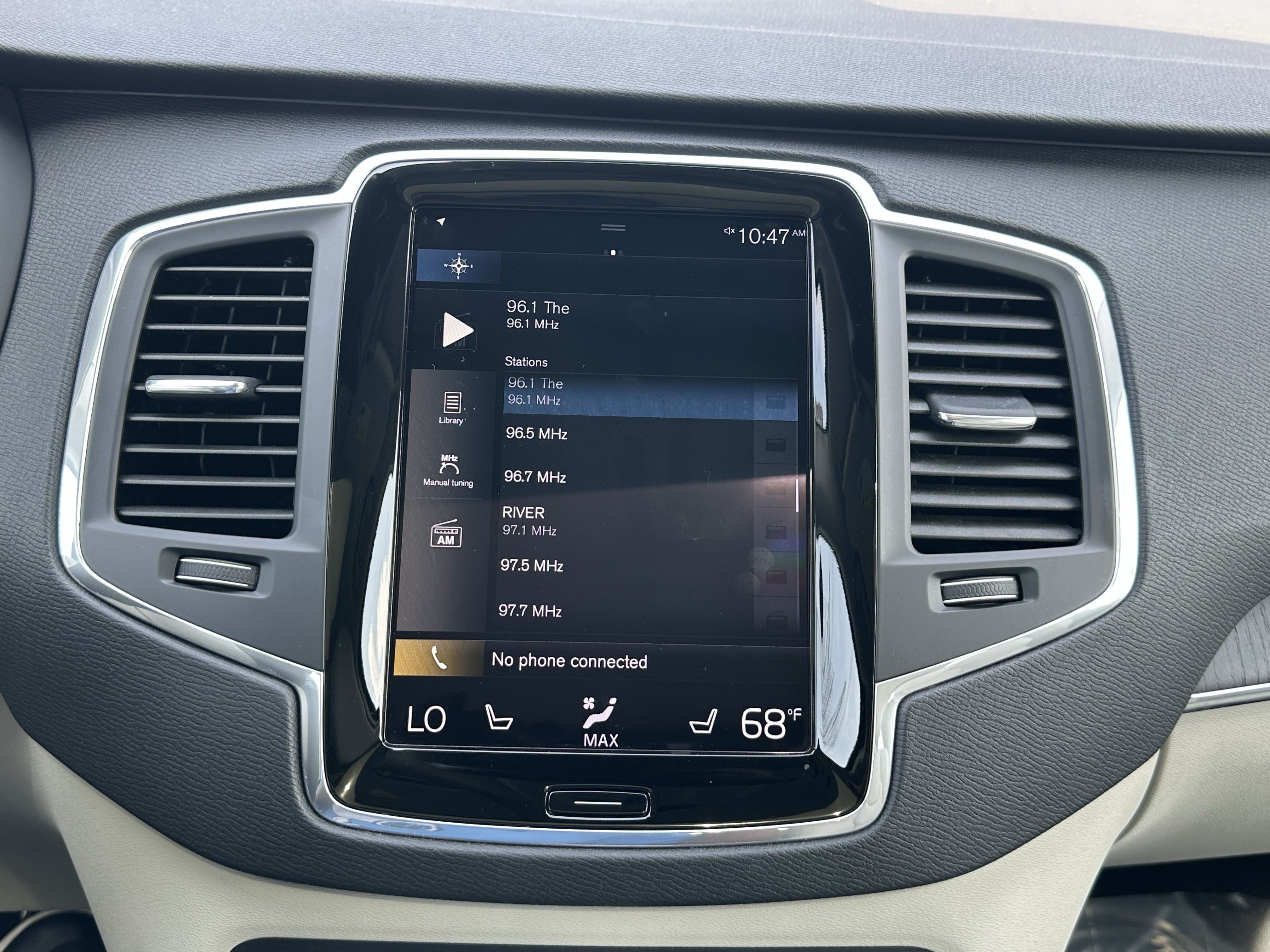 Used 2020 Volvo XC90 T6 Momentum AWD/4WD image 27