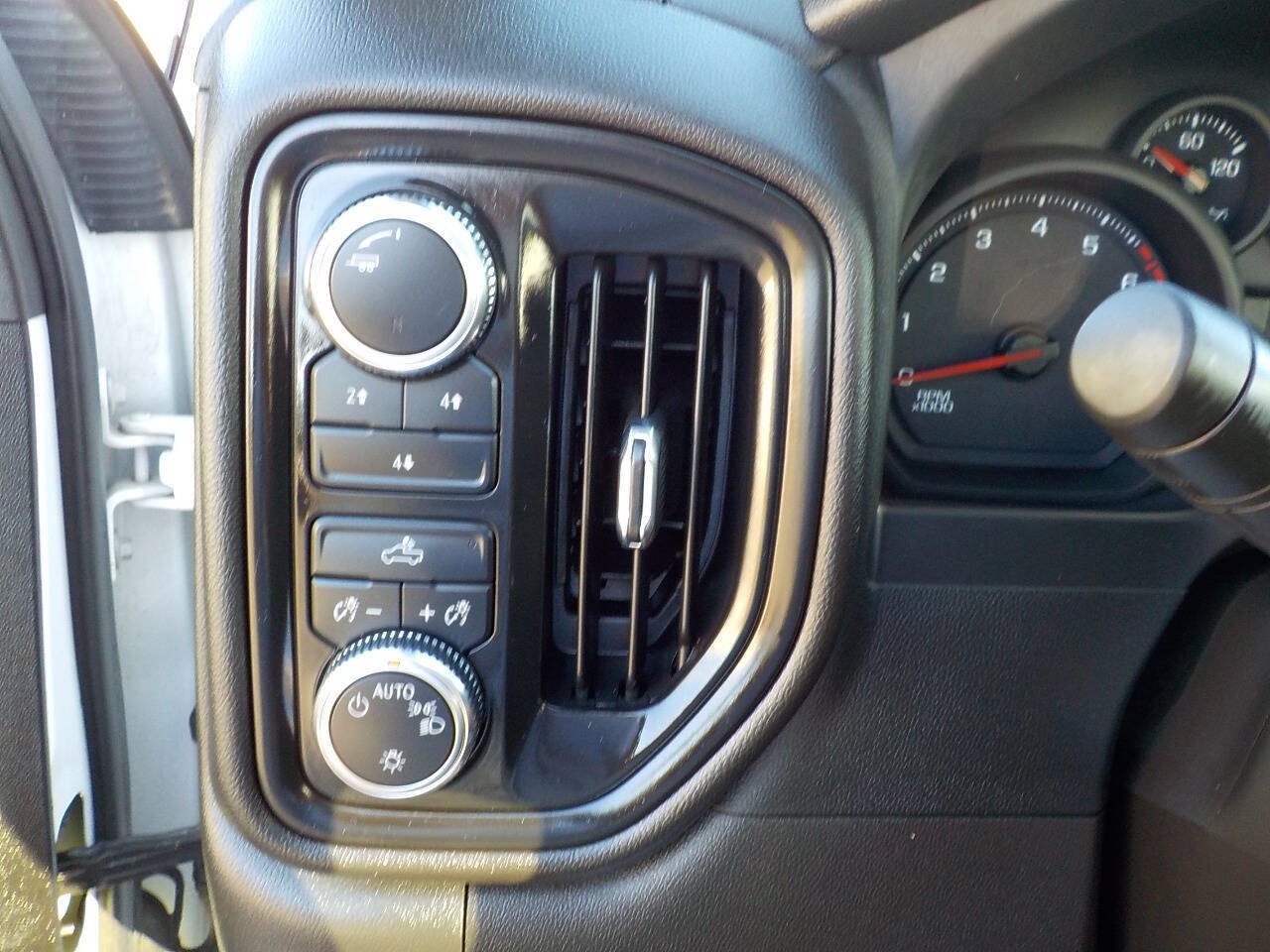 Used 2022 GMC Sierra 2500 Pro w/ Convenience Package AWD/4WD image 16