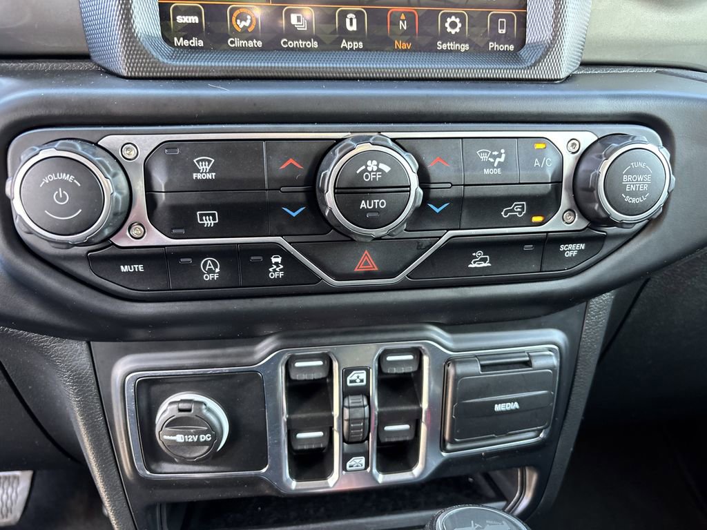 Used 2023 Jeep Wrangler Sahara image 18