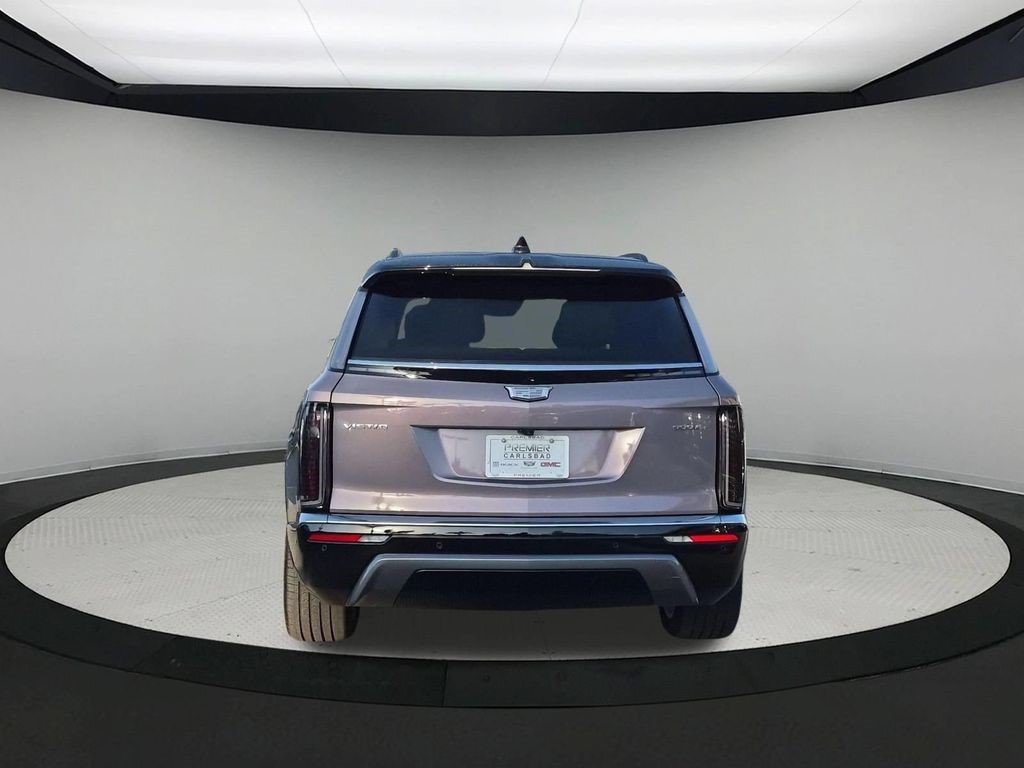 Certified 2026 Cadillac Vistiq Luxury AWD/4WD image 4