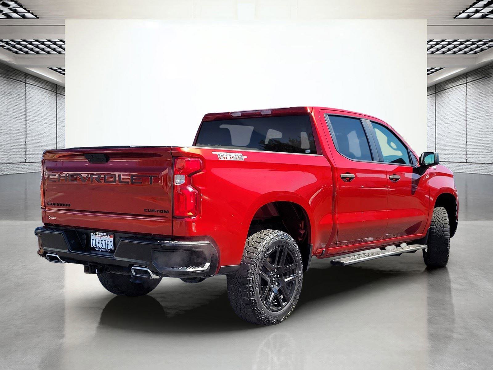 Used 2021 Chevrolet Silverado 1500 Custom Trail Boss w/ LPO, Dark Essentials Package AWD/4WD image 7