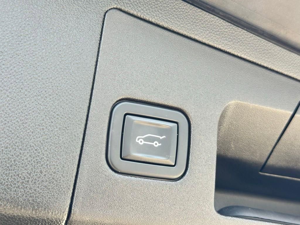 Used 2022 Cadillac XT5 Sportv w/ Technology Package image 23