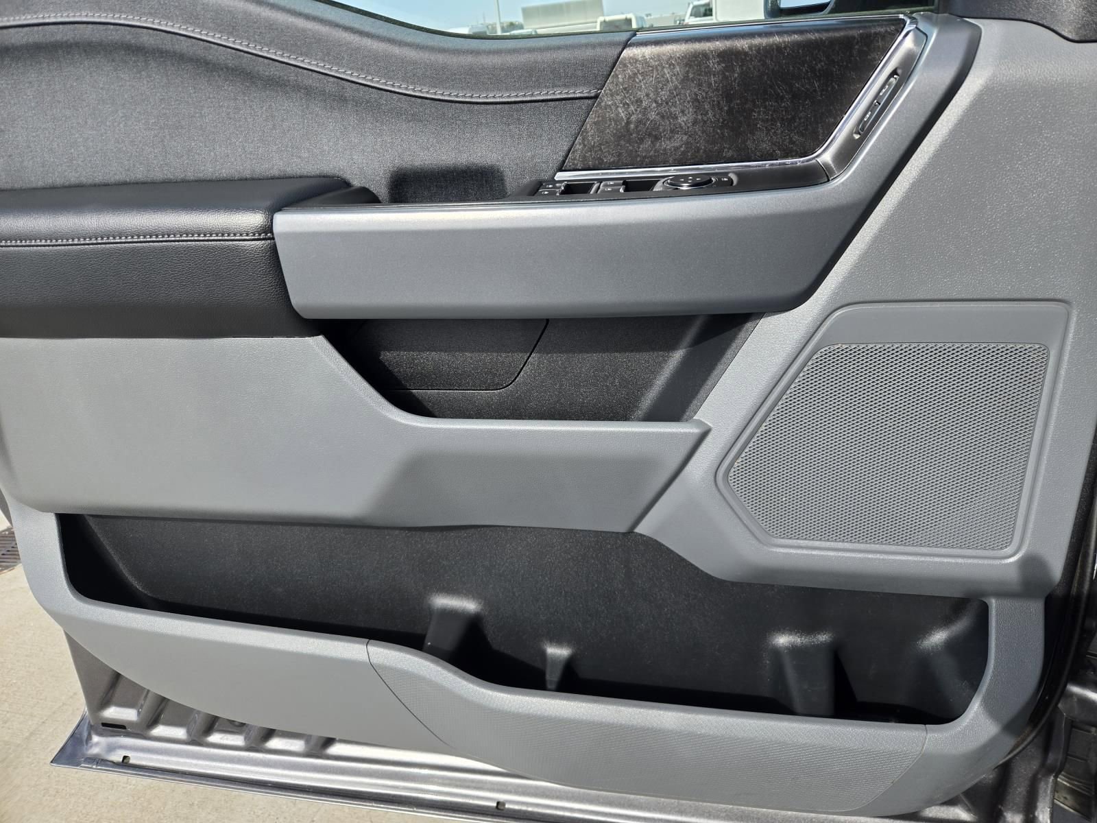 Used 2023 Ford F150 Lightning XLT image 22