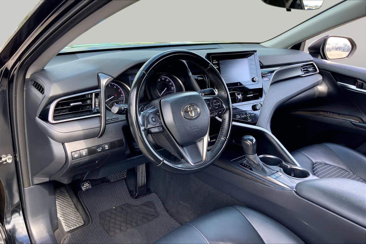 Used 2023 Toyota Camry SE FWD image 17