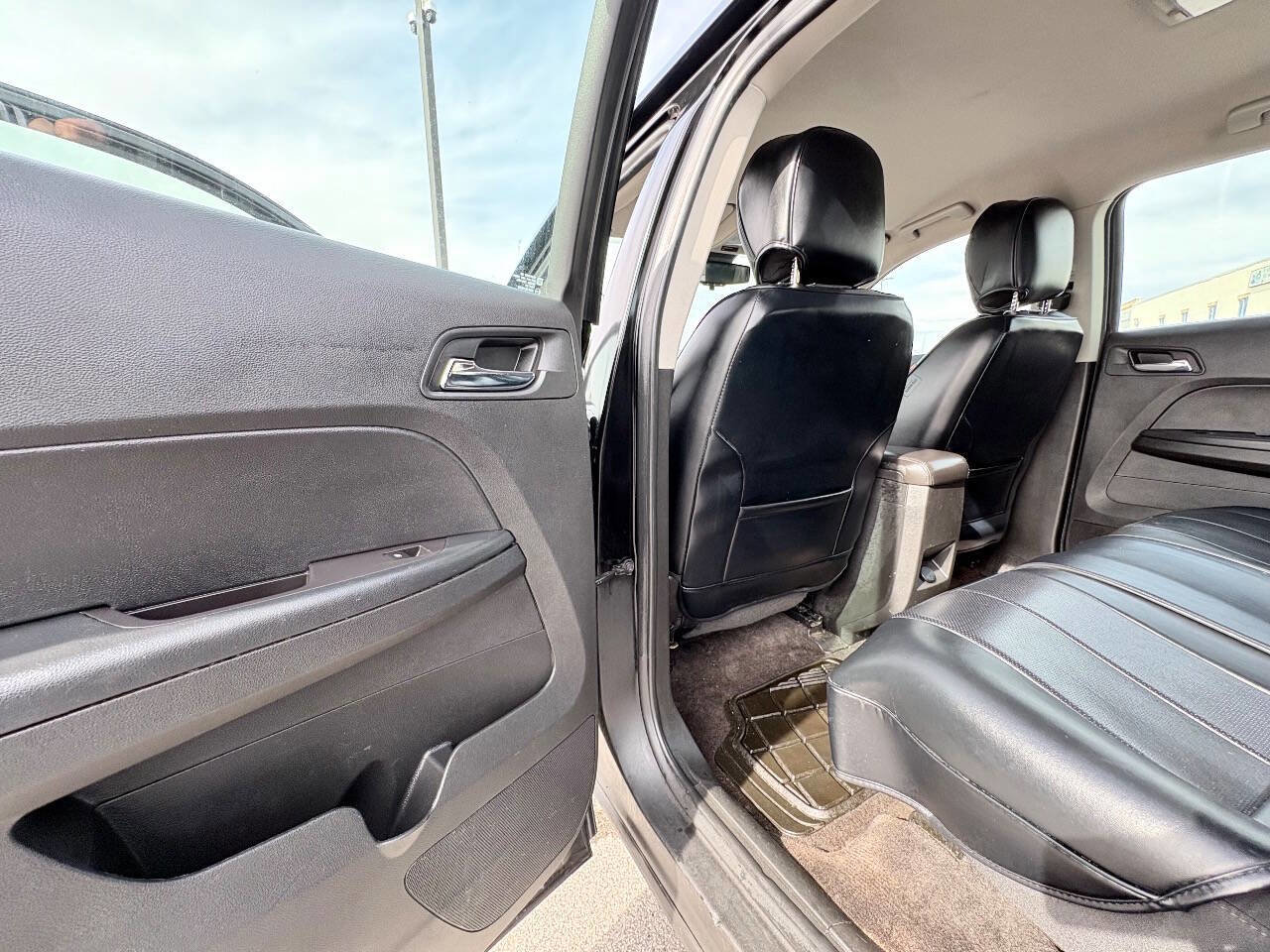 Used 2017 Chevrolet Equinox LS image 19