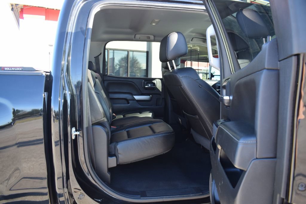 Used 2018 Chevrolet Silverado 1500 LT w/ All Star Edition image 13