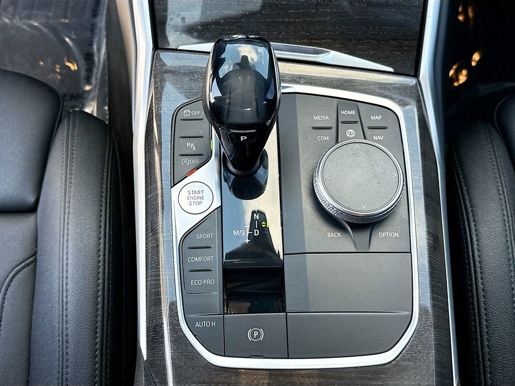 Used 2020 BMW 330i Sedan w/ Driving Assistance Package RWD image 29