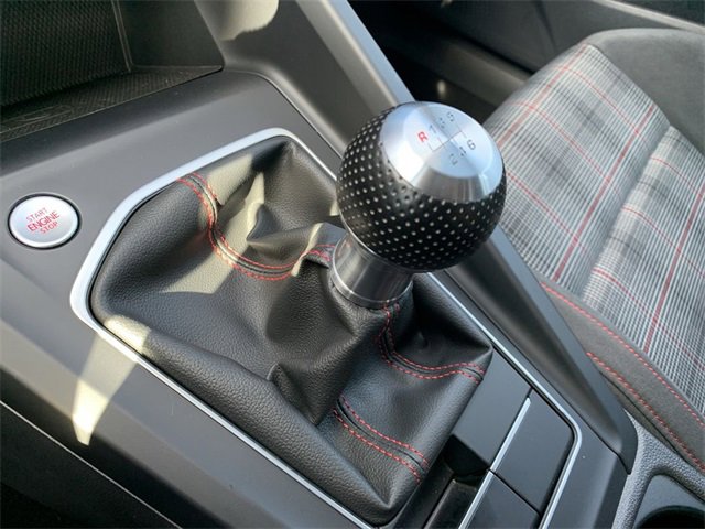 Used 2022 Volkswagen GTI SE image 24