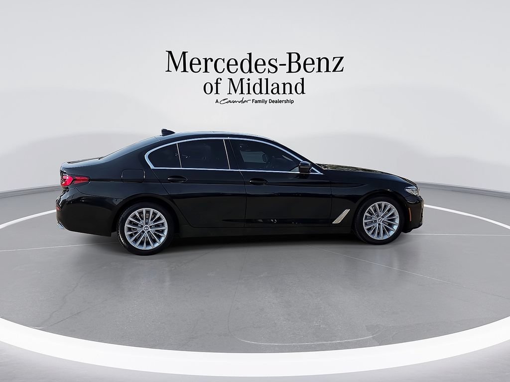 Used 2023 BMW 530i w/ Convenience Package RWD image 9