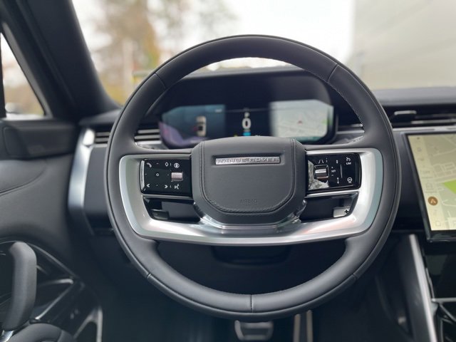 New 2025 Land Rover Range Rover SE image 30
