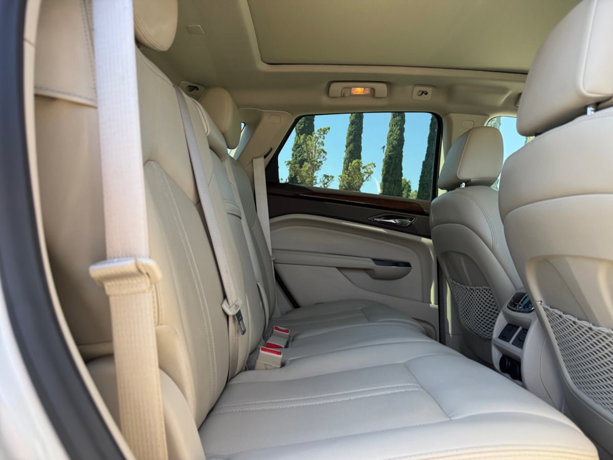 Used 2013 Cadillac SRX Premium w/ LPO, U-Rail D-Rings Package FWD image 19
