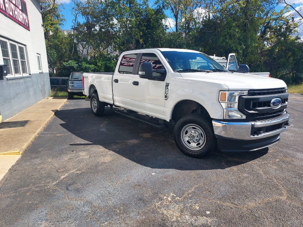 Used 2020 Ford F250 XL w/ Power Equipment Group AWD/4WD image 2