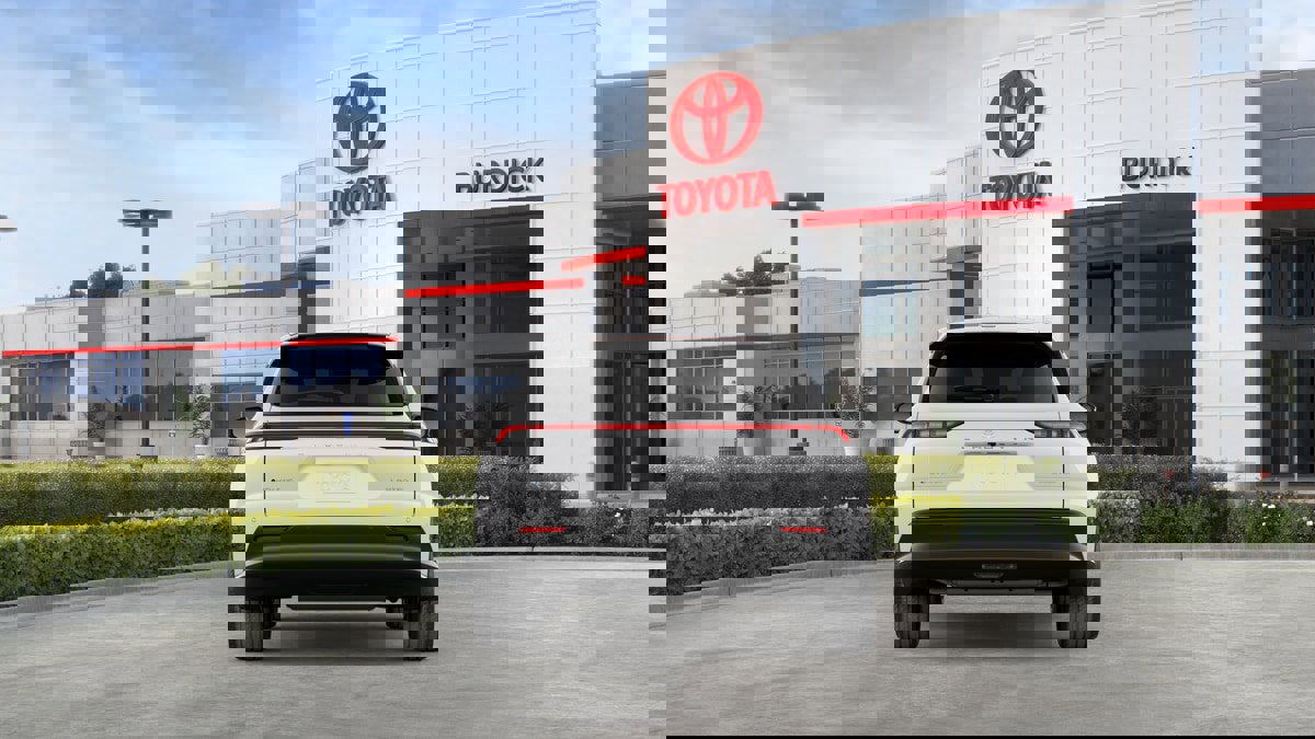 New 2026 Toyota Crown Signia Limited w/ Advanced Technology Package image 10