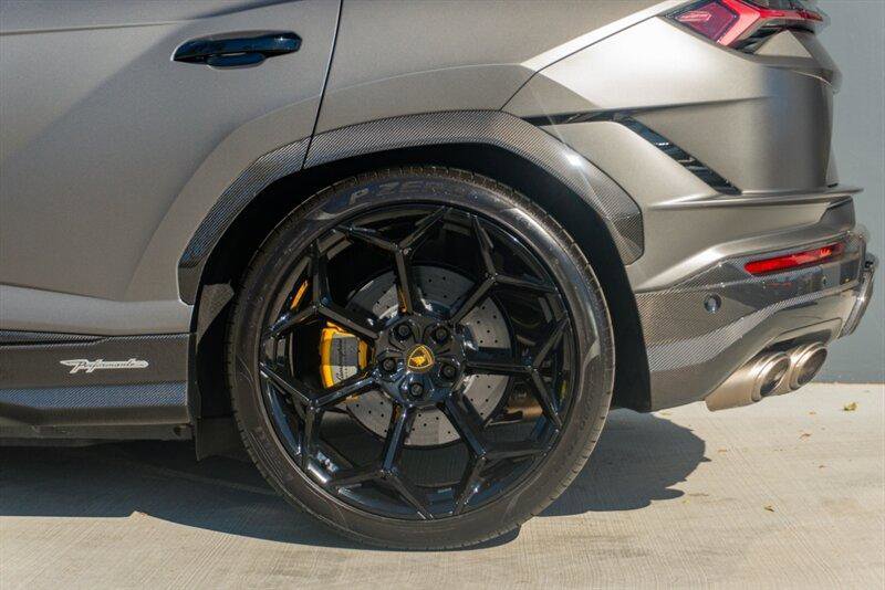 Used 2024 Lamborghini Urus Performante image 34