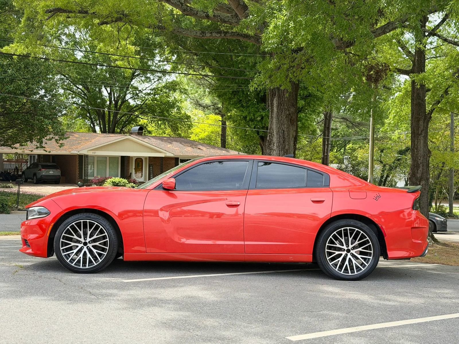 Used 2017 Dodge Charger R/T RWD image 3