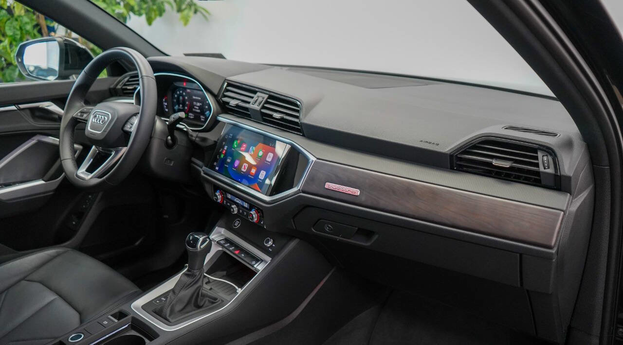 Used 2024 Audi Q3 2.0T Premium Plus w/ Premium Plus Package image 62