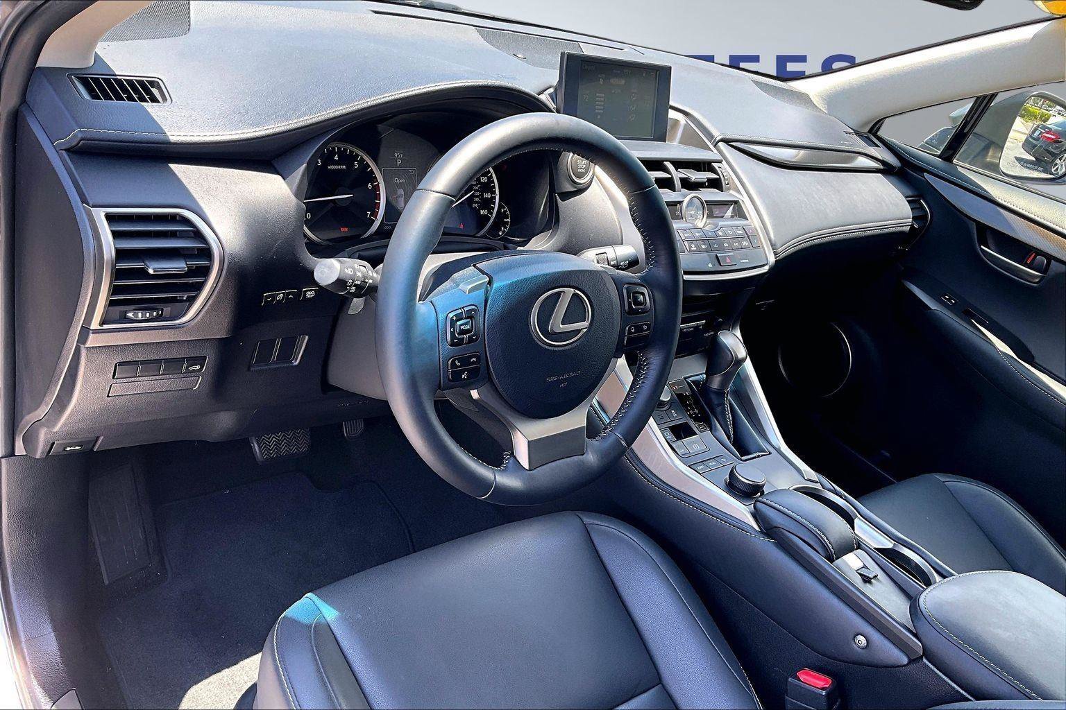 Used 2015 Lexus NX 200t FWD image 17