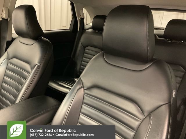 Used 2024 Ford Edge SEL AWD/4WD image 7
