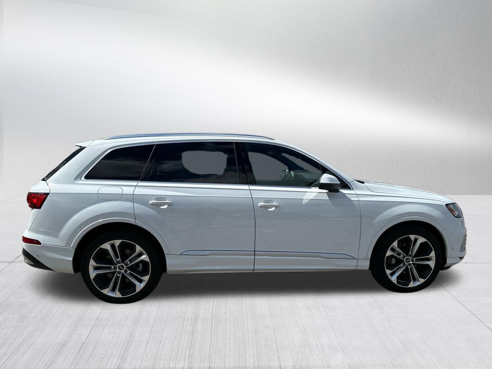 Used 2023 Audi Q7 3.0T Prestige w/ Prestige Package AWD/4WD image 8