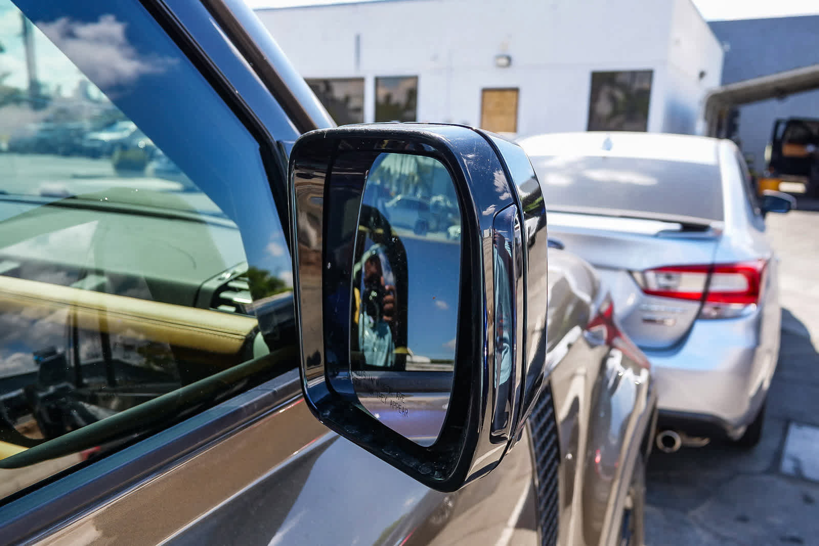 Used 2024 Land Rover Defender 130 S image 9