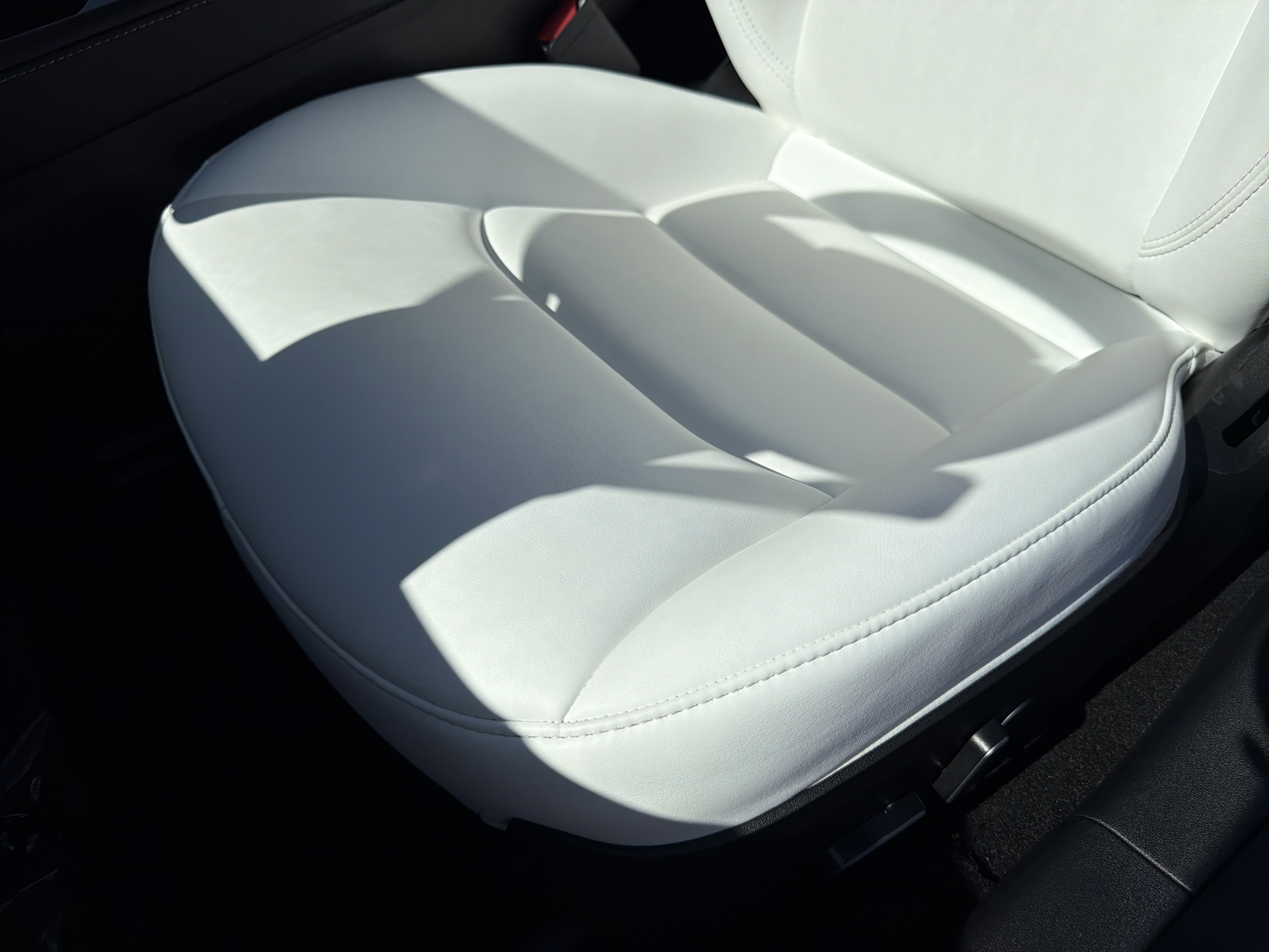 Used 2023 Tesla Model 3 Standard Range RWD image 27