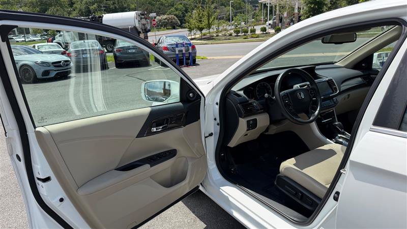 Used 2016 Honda Accord EX-L image 20