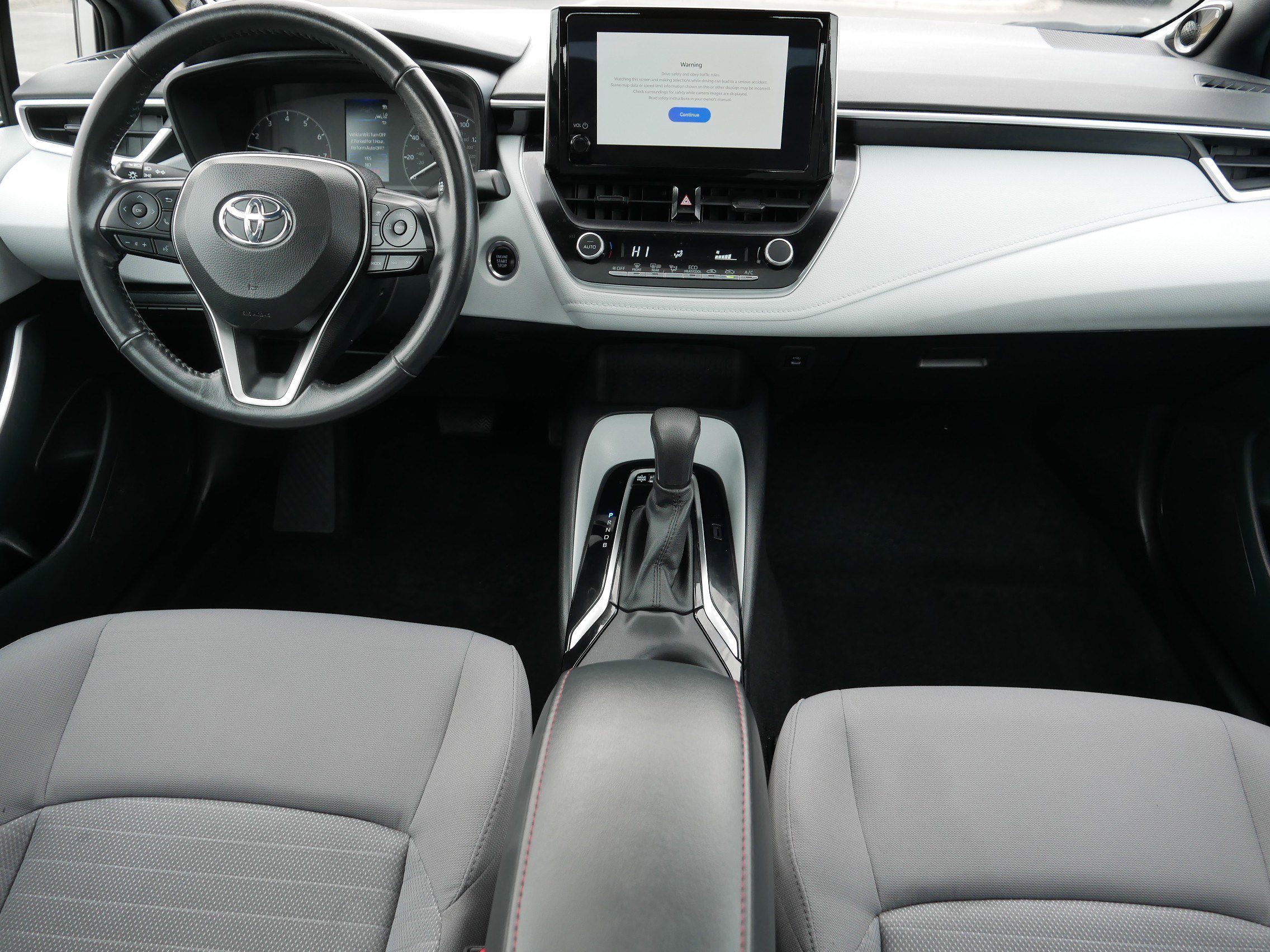 Used 2023 Toyota Corolla SE w/ SE Premium Package image 10