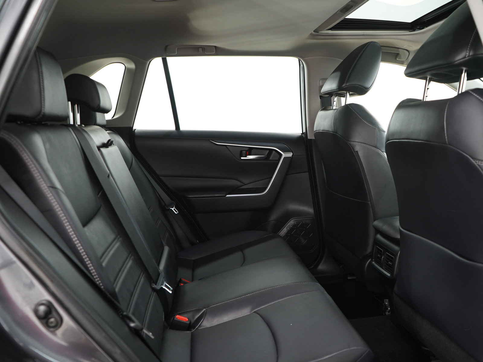 Used 2023 Toyota RAV4 XLE Premium AWD/4WD image 14