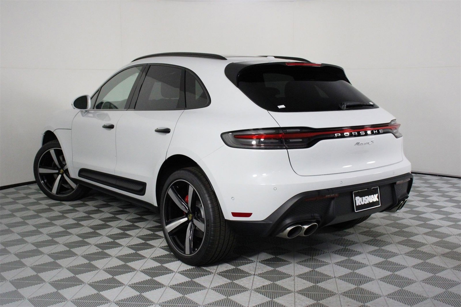 New 2025 Porsche Macan S image 3