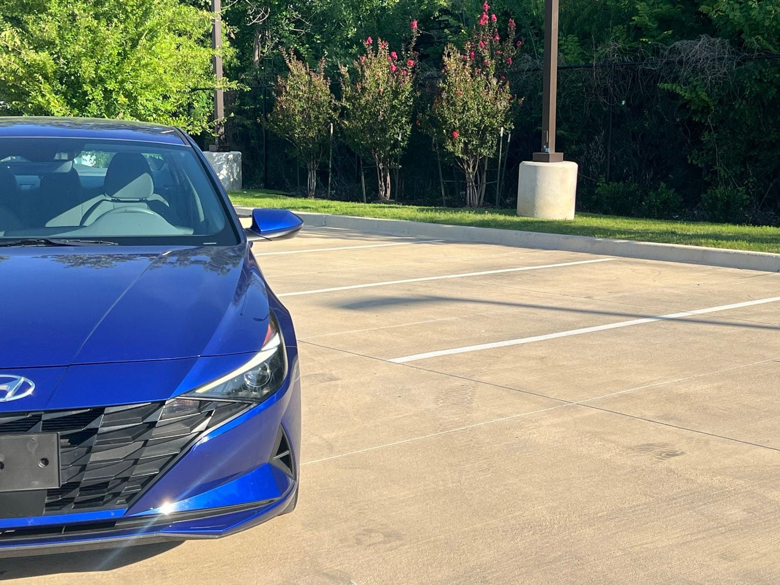 Used 2023 Hyundai Elantra SEL w/ Convenience Package FWD image 3