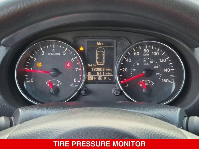 Used 2011 Nissan Rogue S AWD/4WD image 21