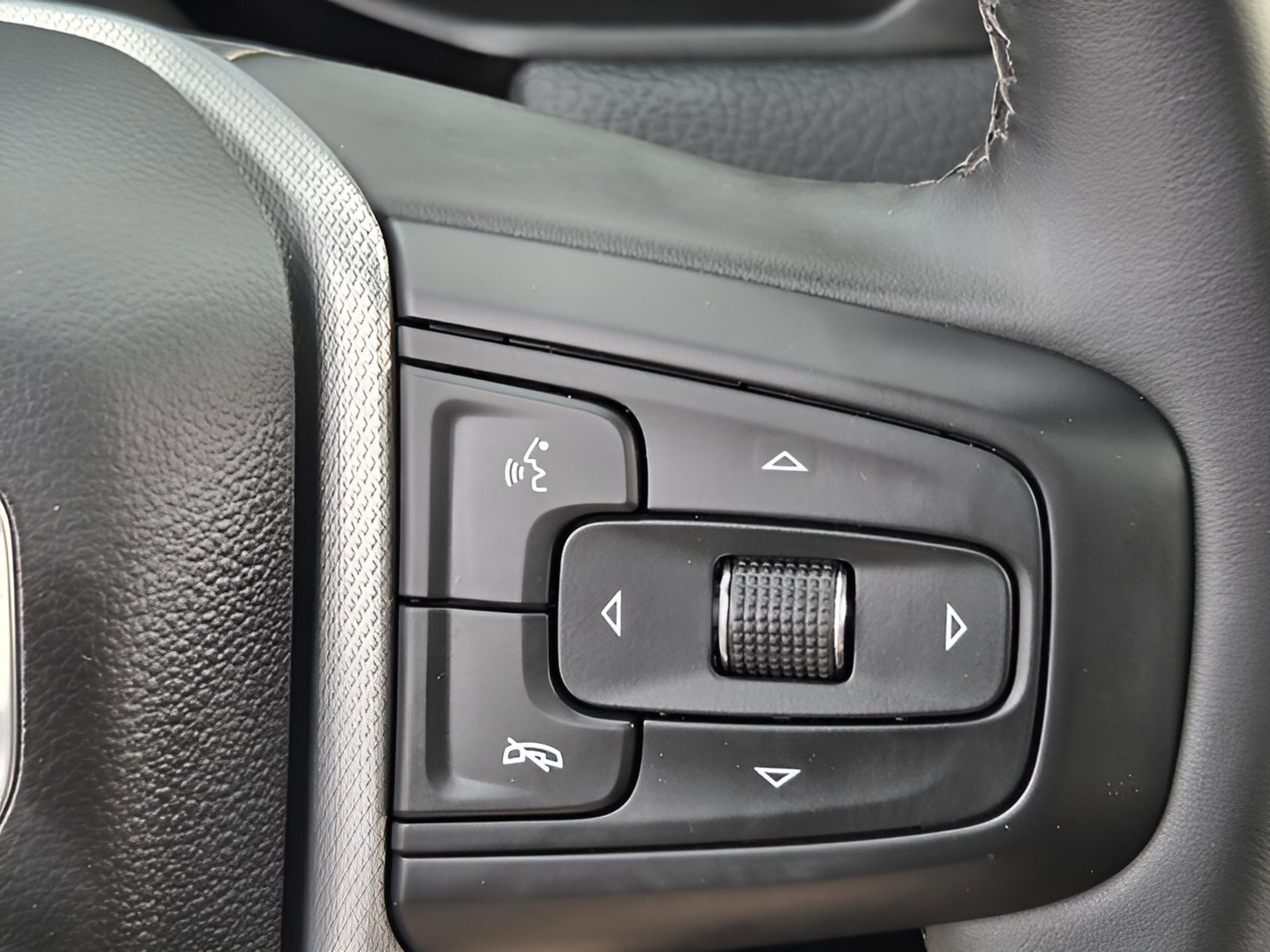 Used 2024 GMC Yukon XL Denali w/ Max Trailering Package image 24