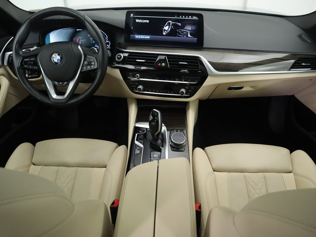 Used 2021 BMW 530e xDrive 530e iPerformance w/ Convenience Package image 13