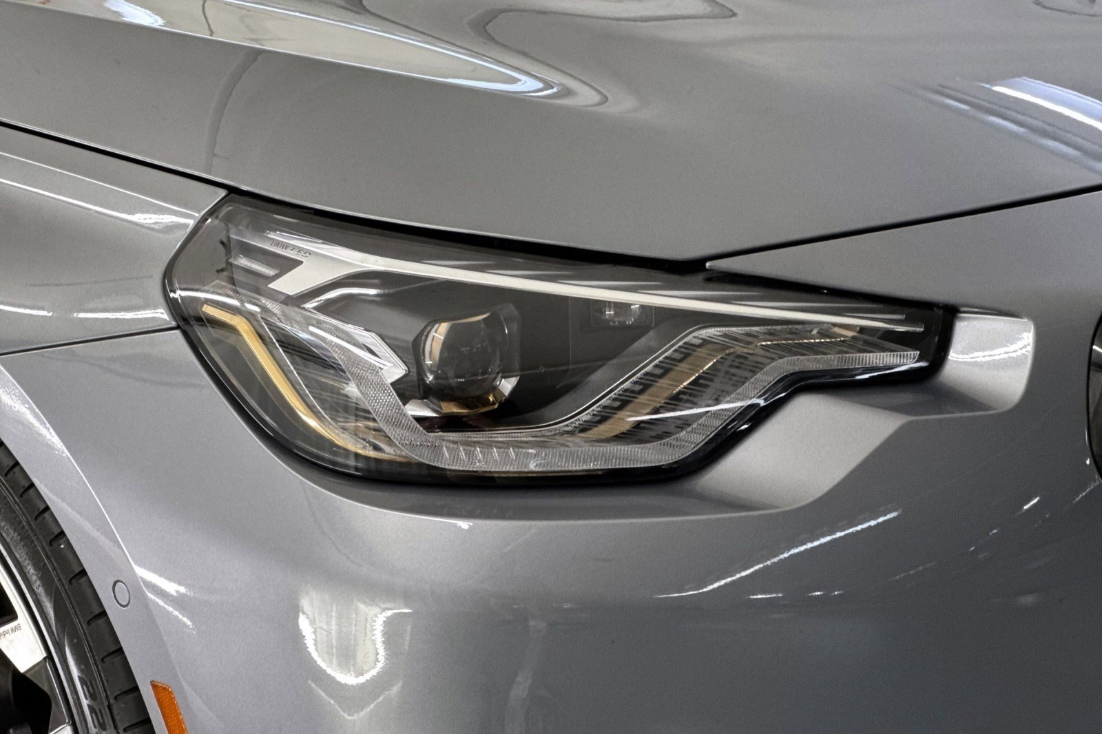 Used 2025 BMW 230i Coupe w/ Premium Package image 11