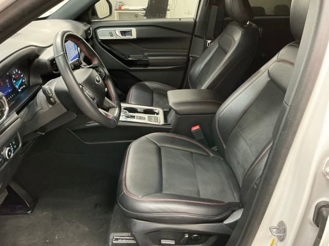 Used 2024 Ford Explorer ST-Line w/ Class IV Trailer Tow Package image 13