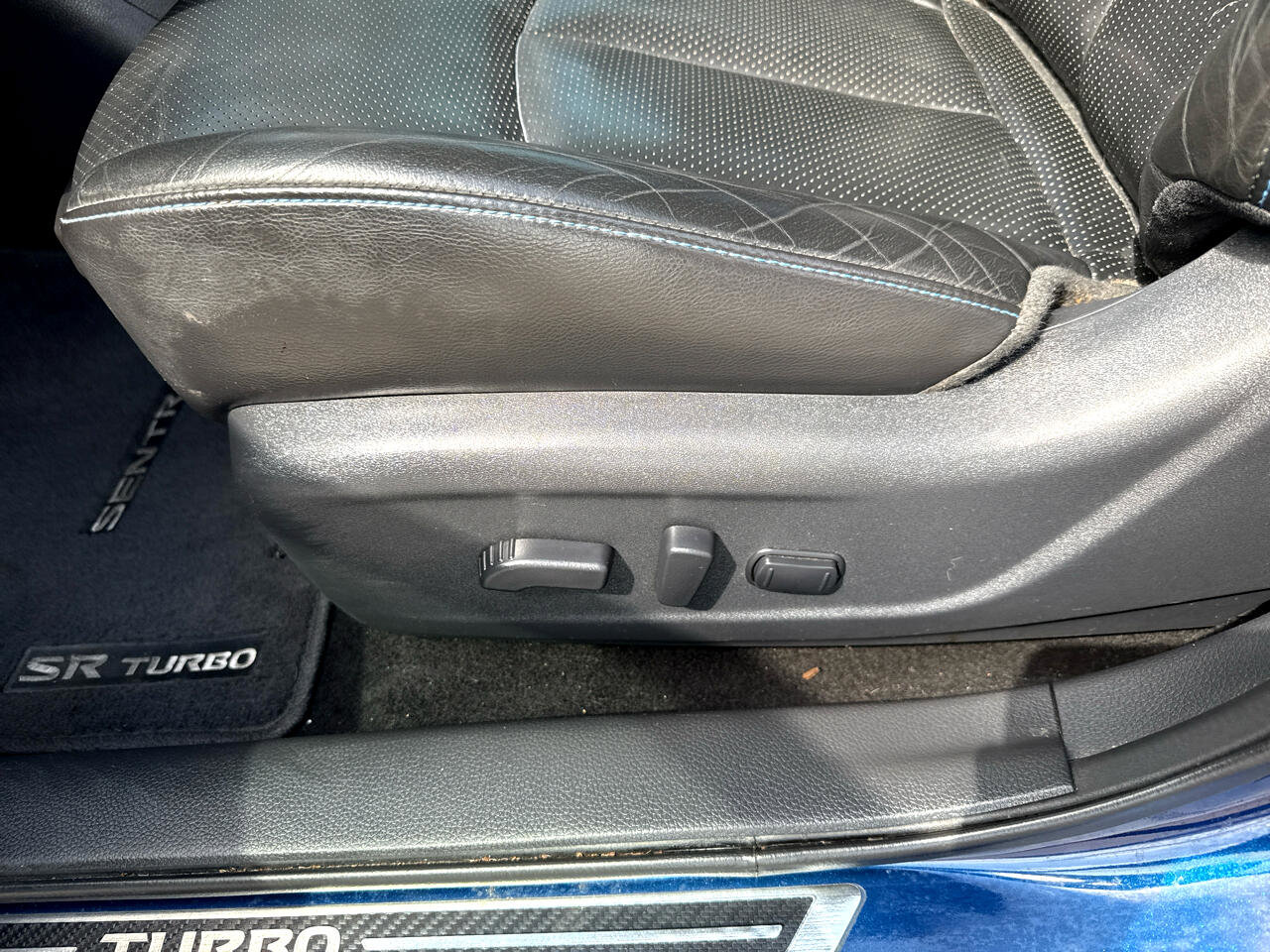 Used 2017 Nissan Sentra SR Turbo w/ SR Turbo Premium Package image 11