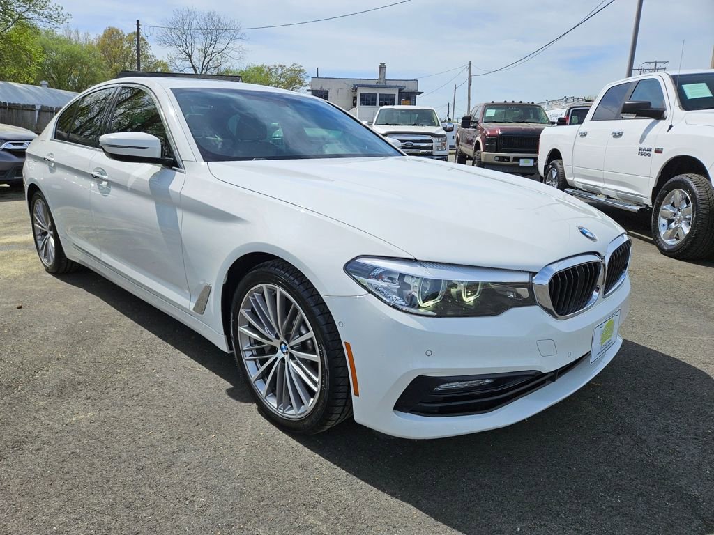 Used 2017 BMW 530i w/ Premium Package RWD image 3