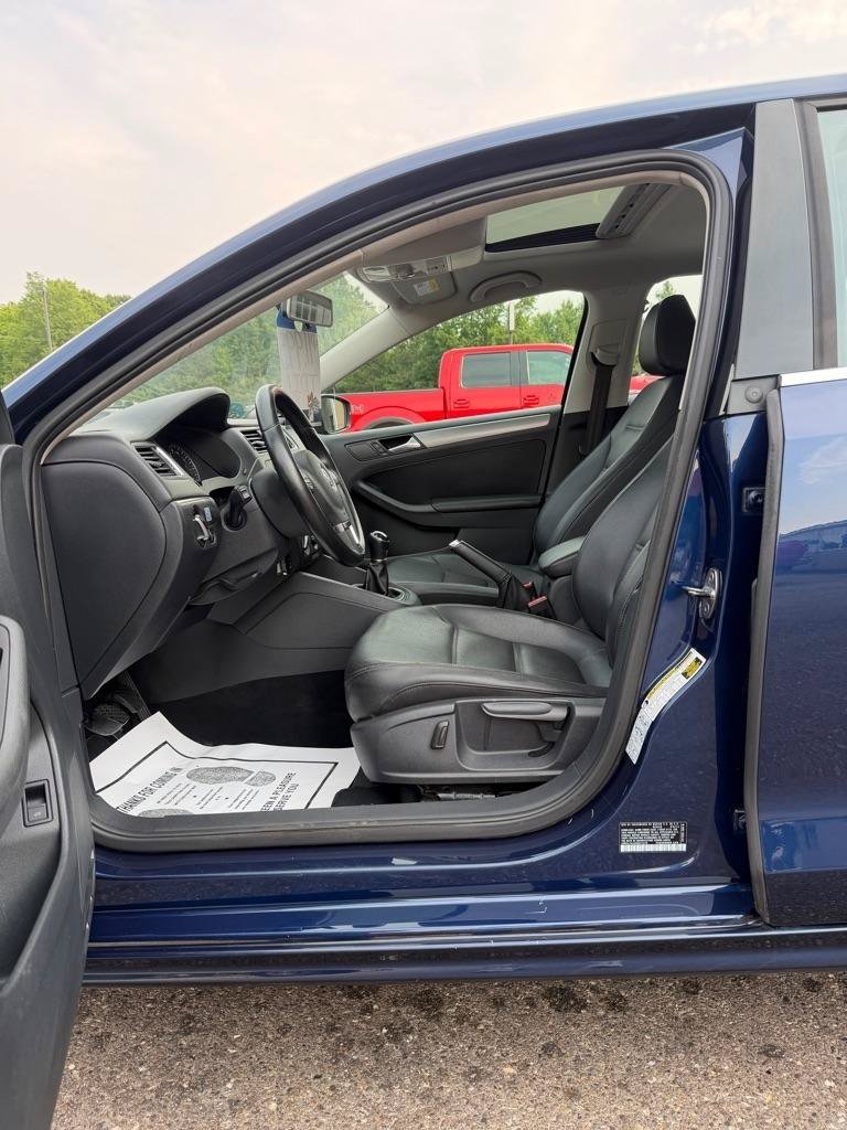 Used 2014 Volkswagen Jetta TDI FWD image 10