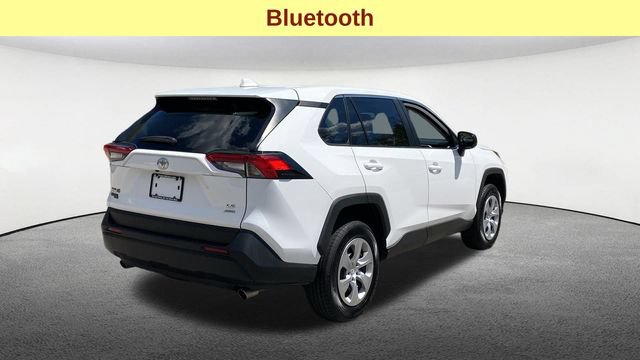 Used 2024 Toyota RAV4 LE AWD/4WD image 9