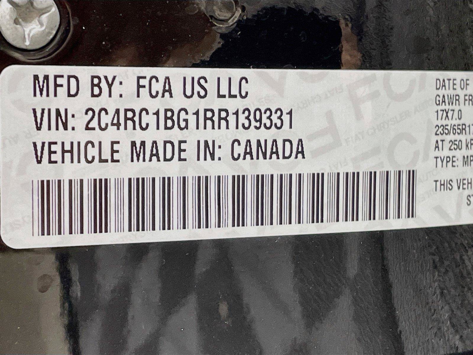 Used 2024 Chrysler Pacifica Touring-L FWD image 29