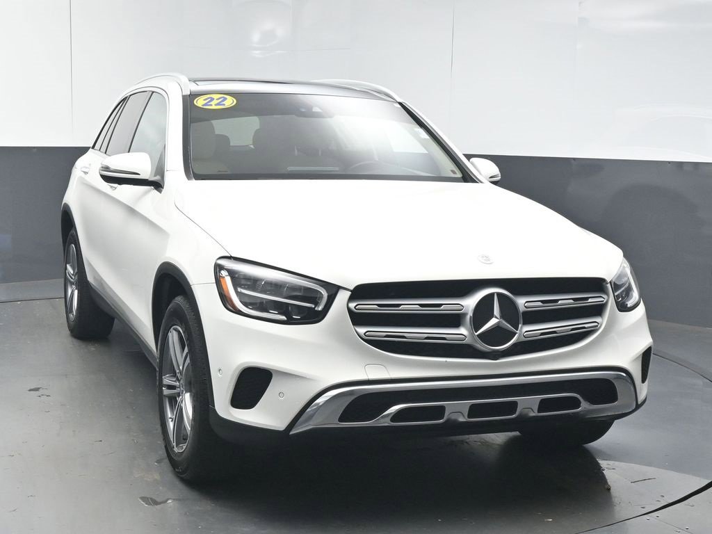 Used 2022 Mercedes-Benz GLC 300 w/ Premium Package Lite image 4
