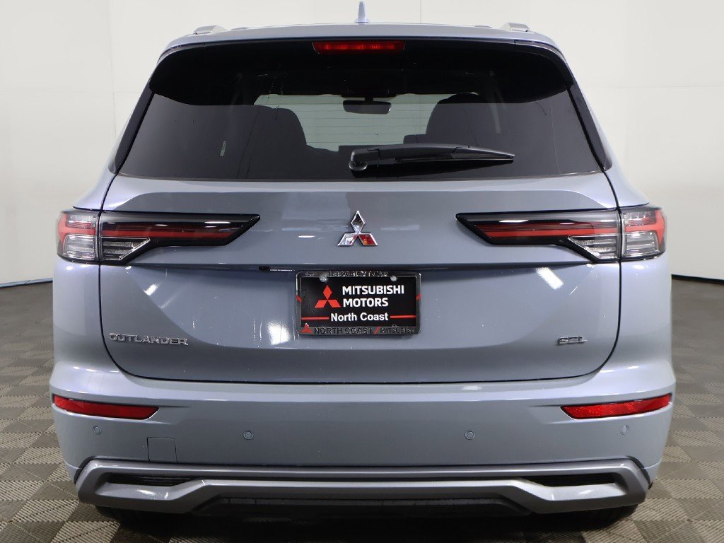 New 2026 Mitsubishi Outlander SEL image 17