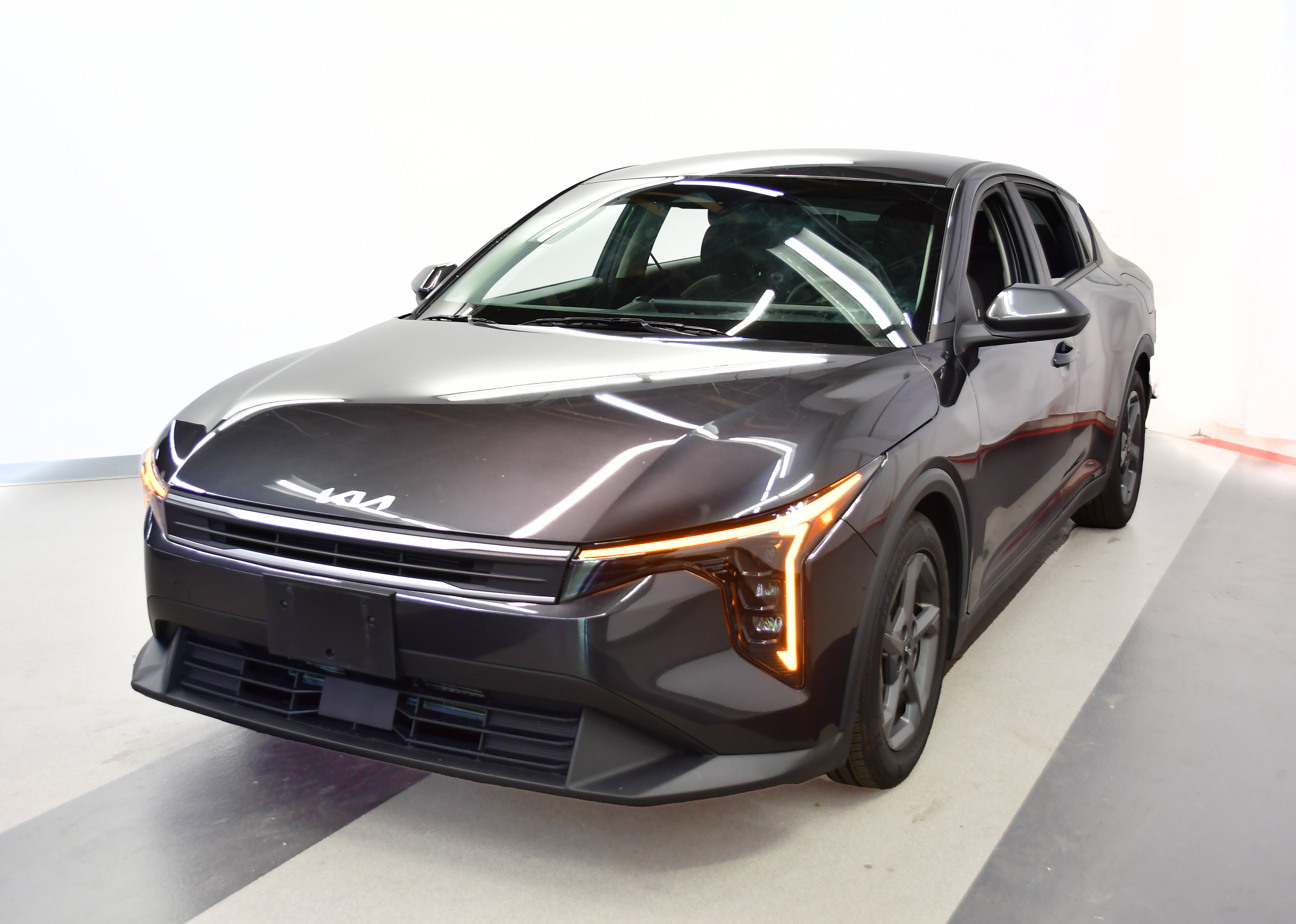Used 2025 Kia K4 FWD image 4