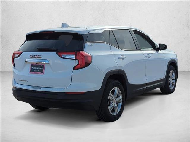 Used 2024 GMC Terrain SLE image 6