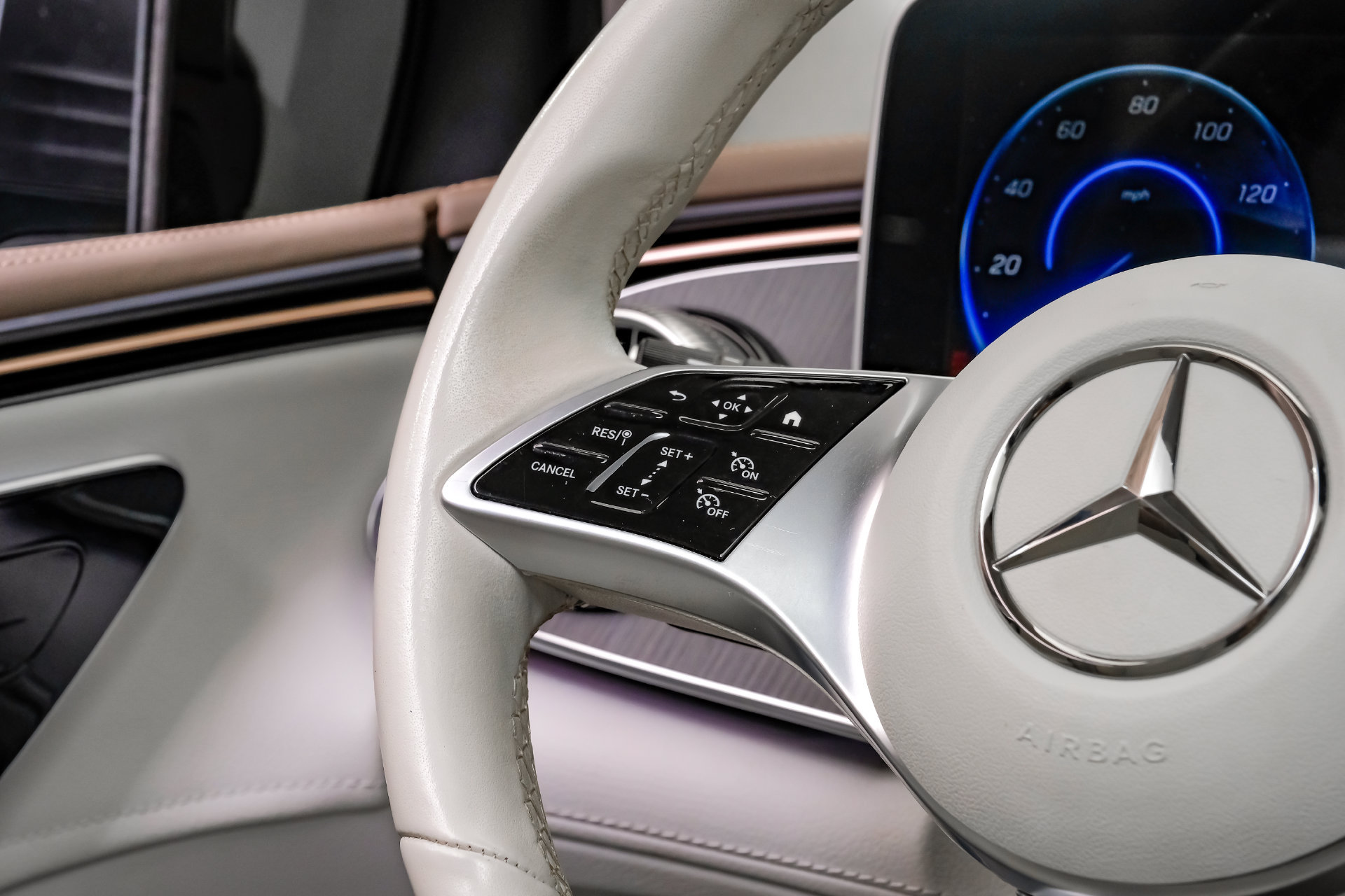 Used 2023 Mercedes-Benz EQE 350+ SUV w/ AMG Line Exterior Package image 20