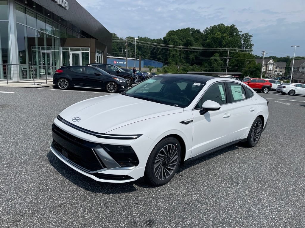 New 2026 Hyundai Sonata SEL FWD image 1