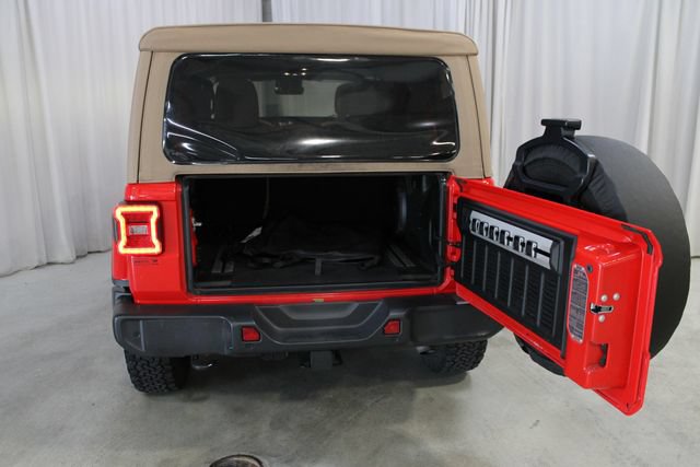 Used 2020 Jeep Wrangler Unlimited Sahara AWD/4WD image 32