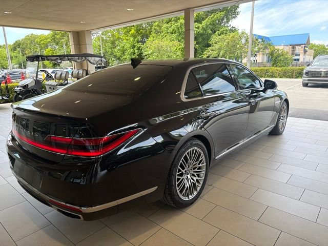 Used 2022 Genesis G90 3.3T Premium RWD image 7