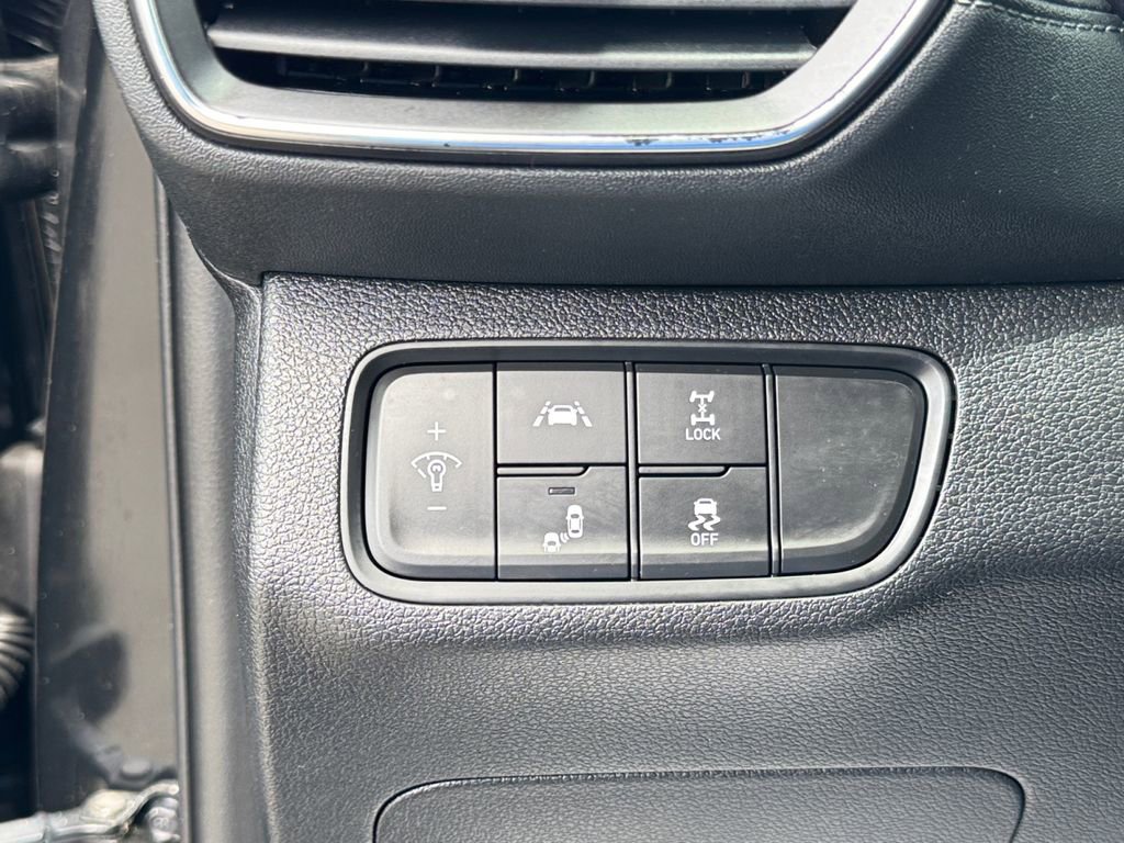 Used 2019 Hyundai Santa Fe SE AWD/4WD image 31
