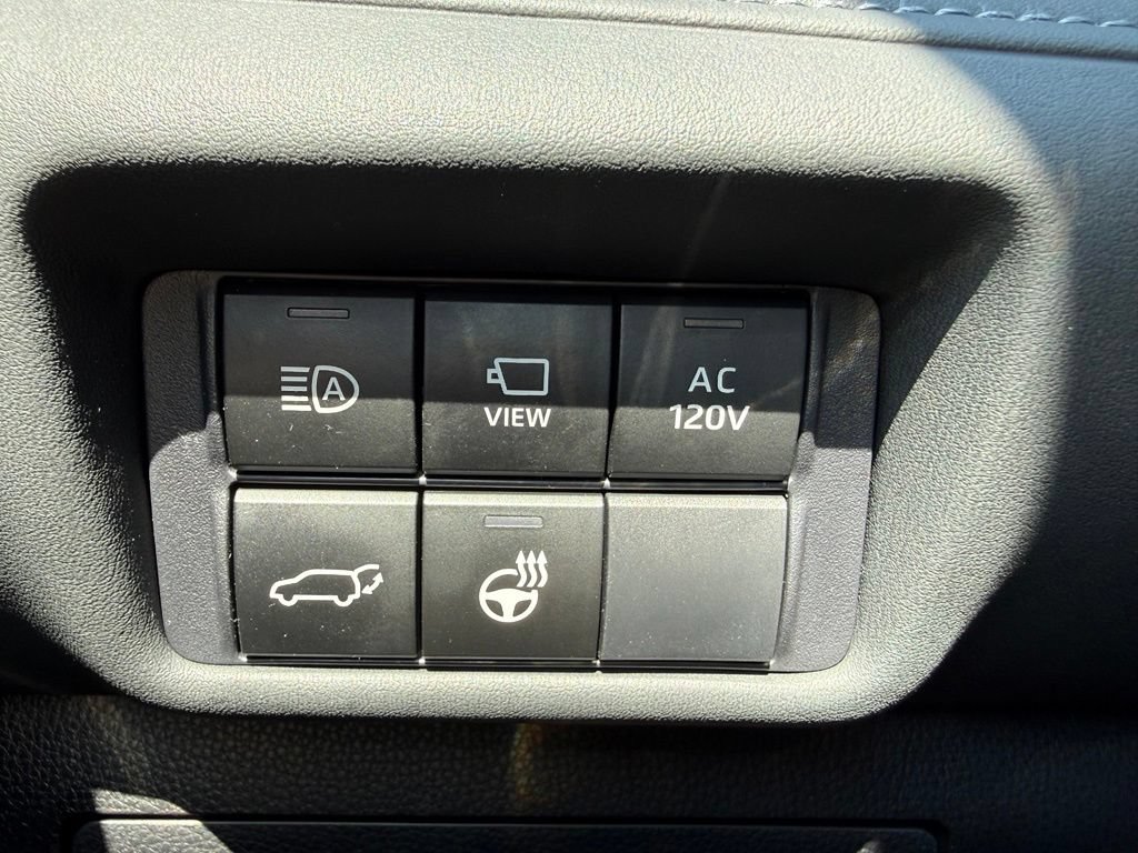 Used 2026 Toyota Highlander Platinum AWD/4WD image 26